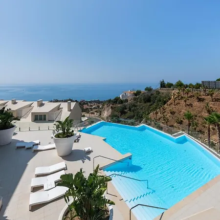 3 Bedroom Sea View Stupa Hills * Benalmádena
