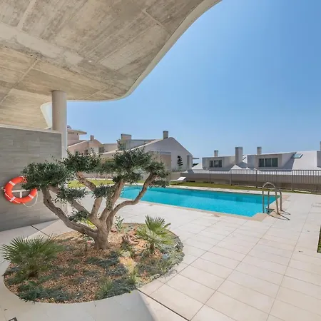 3 Bedroom Sea View Stupa Hills Apartament *