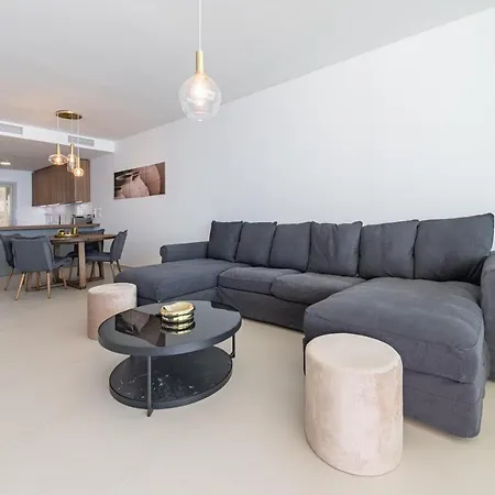 Apartment 3 Bedroom Sea View Stupa Hills
