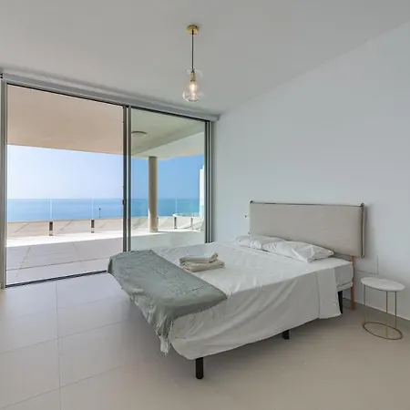 Apartment 3 Bedroom Sea View Stupa Hills Benalmádena